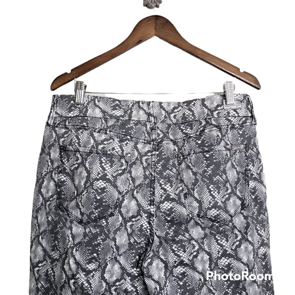 Snake print high rise gray and white skinny jeans size 16 - Picture 5 of 9